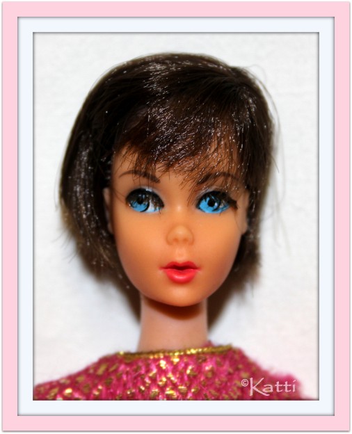 Twist n' Turn MOD Barbies, TNT Hair Fair Barbie is dressed …