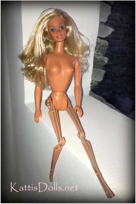 Barbie sticky online legs