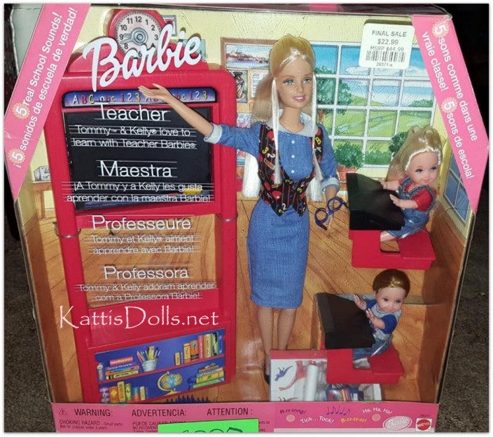 Barbie maestra de online escuela